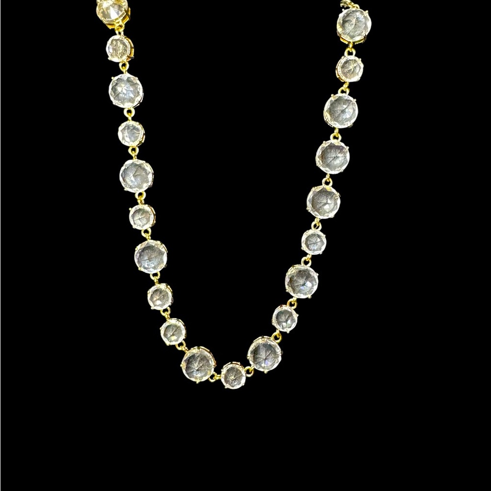 Elegant Gold and Crystal Necklace